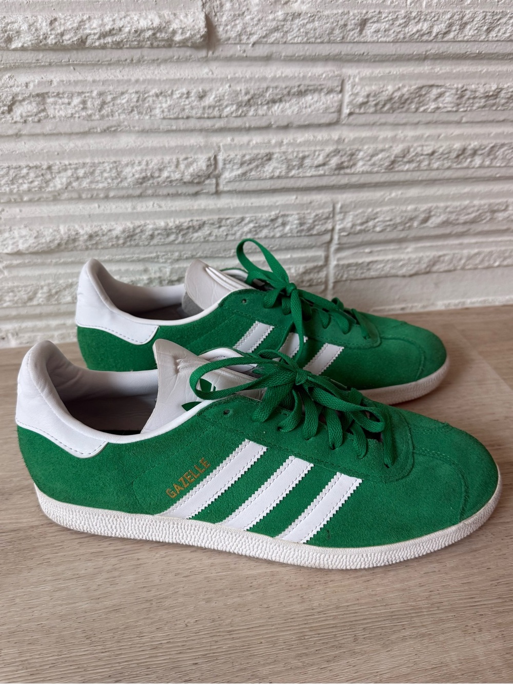 Adidas Gazelle men’s green white size 10 IG2092 classic retro streetwear